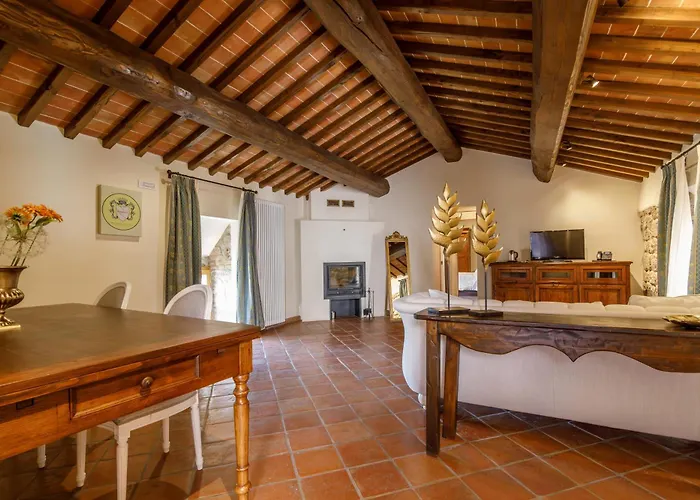 Relais La Costa Historical モンテリッジョーニ