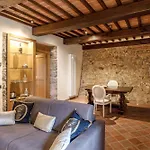 Relais La Costa Historical