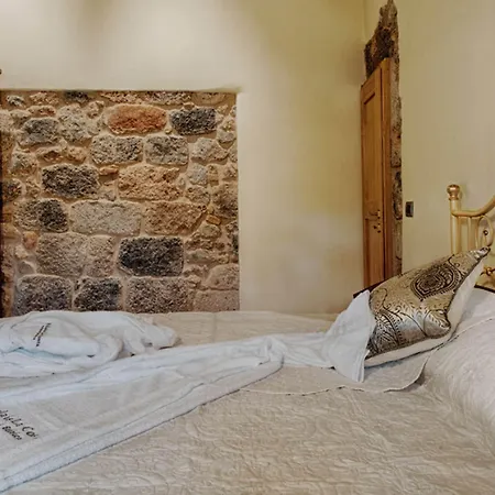 Relais La Costa Historical