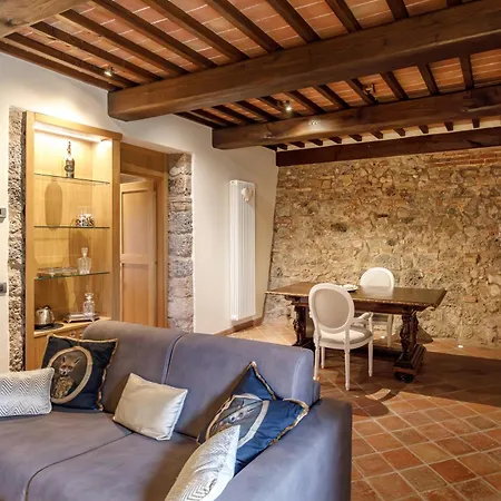 Relais La Costa Historical