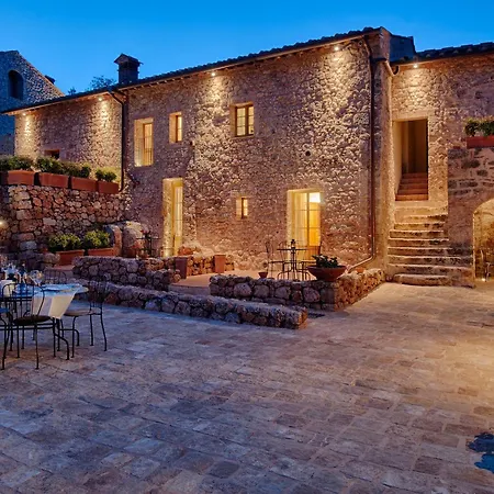 Relais La Costa Historical Resort 3*