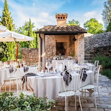 Relais La Costa Historical